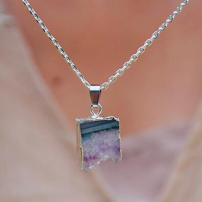 RAW CHUNK PROTECTIVE AMETHYST NECKLACE